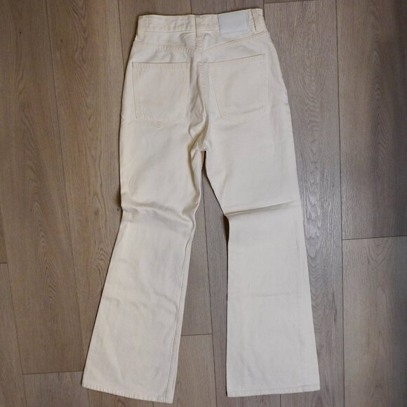 The Marlene High-Rise Flared Jeans (Size 24) ✨. Premium denim - Picture 5 of 6